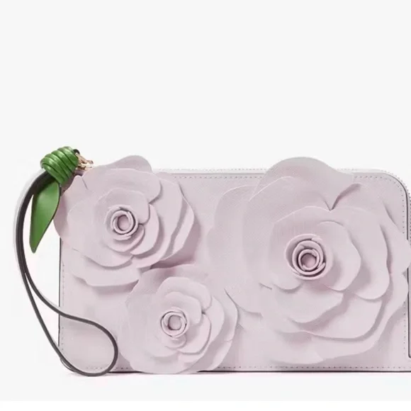 Kate spade large flower wristlet NWT - Picture 1 of 3